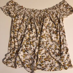 ⭐️ AMERICAN EAGLE FLORAL OFF THE SHOULDER TOP ⭐️